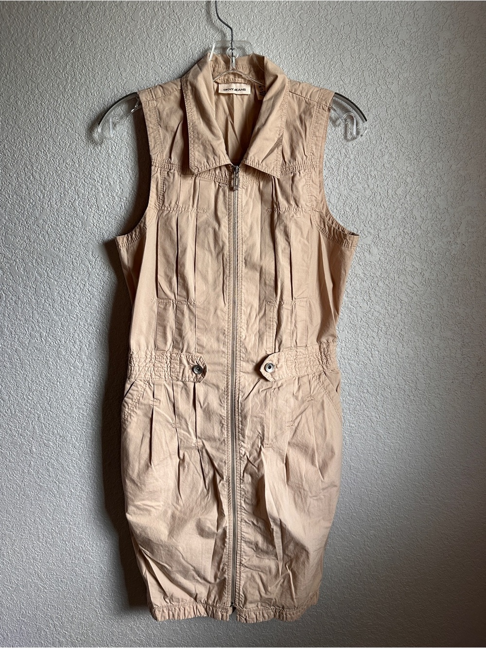 DKNY Beige Sleeveless Zip-Front Utility Dress Vest